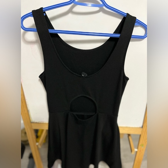H&M black mini dress with key hole in back - Picture 3 of 3